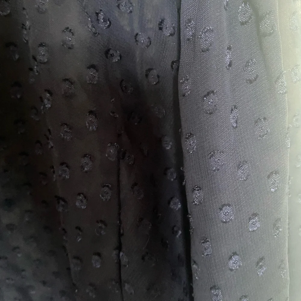 Black Rainn blouse - Picture 3 of 3